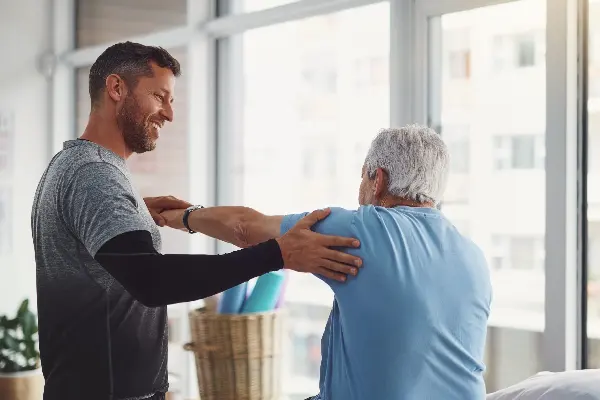 Physiothérapie gériatrique prévention des chutes aînés